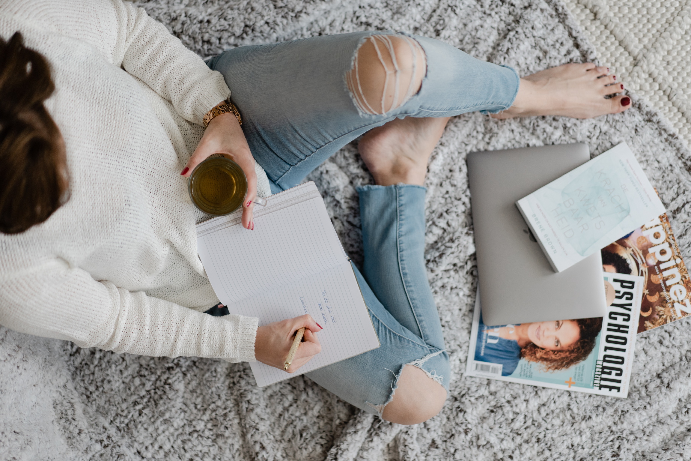 Karin Bouman aan het werk